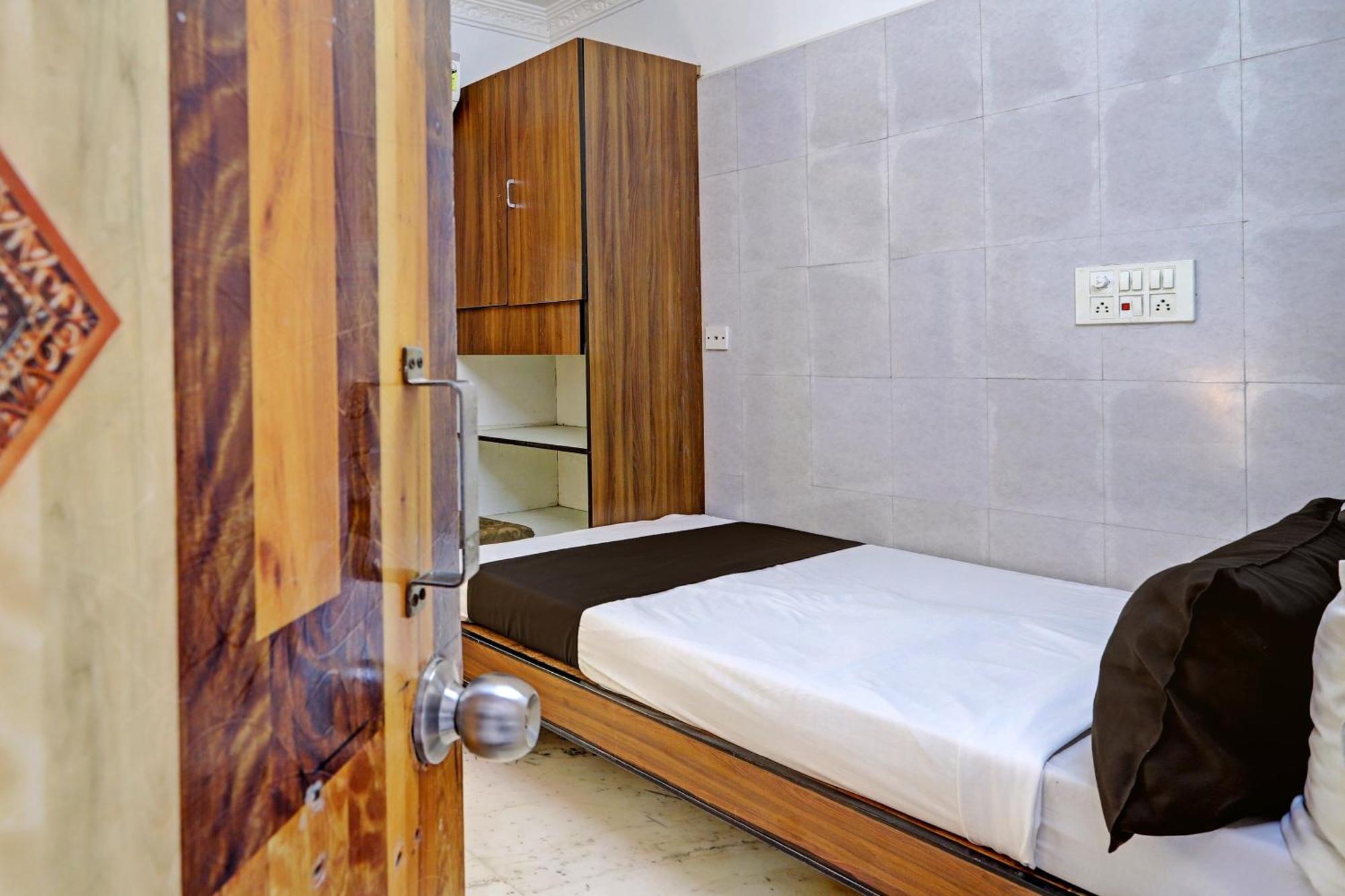 Hotel O Golden Pride Shamshabad Exterior foto
