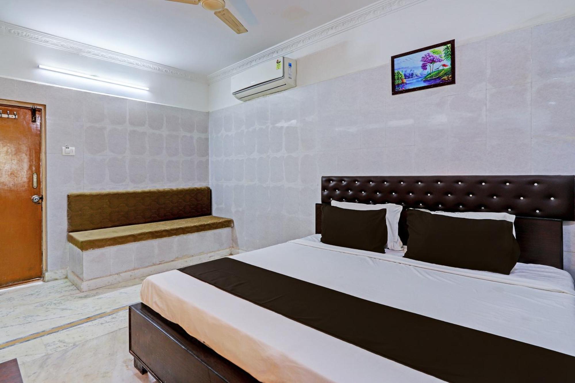 Hotel O Golden Pride Shamshabad Exterior foto