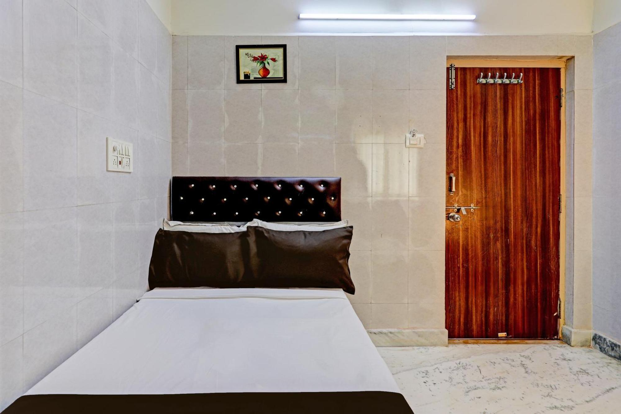 Hotel O Golden Pride Shamshabad Exterior foto